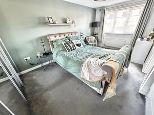 Bedroom- click for photo gallery